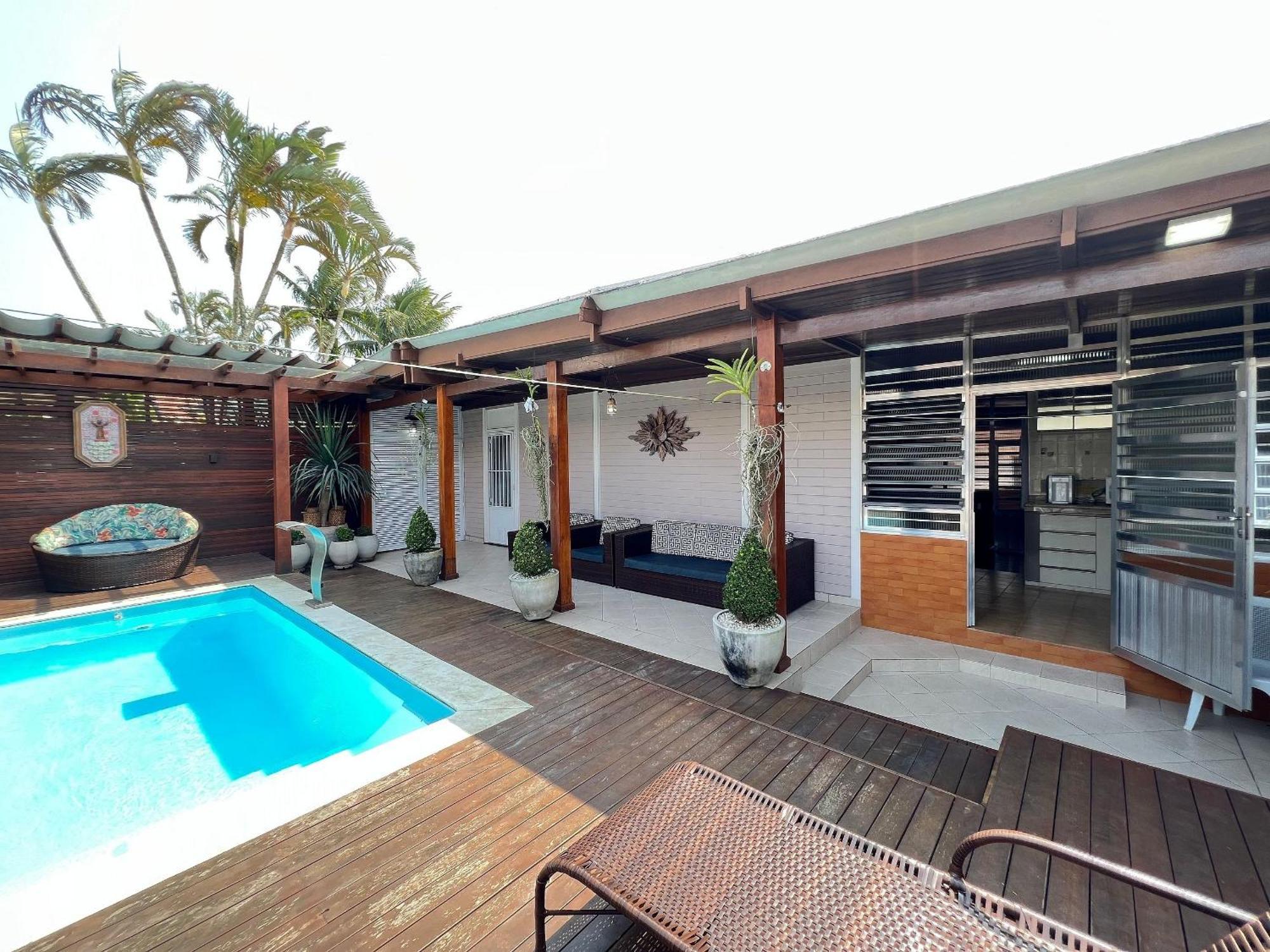 Casa Agradavel Com Piscina, A Poucos Passos Da Praia Peruíbe Exterior photo