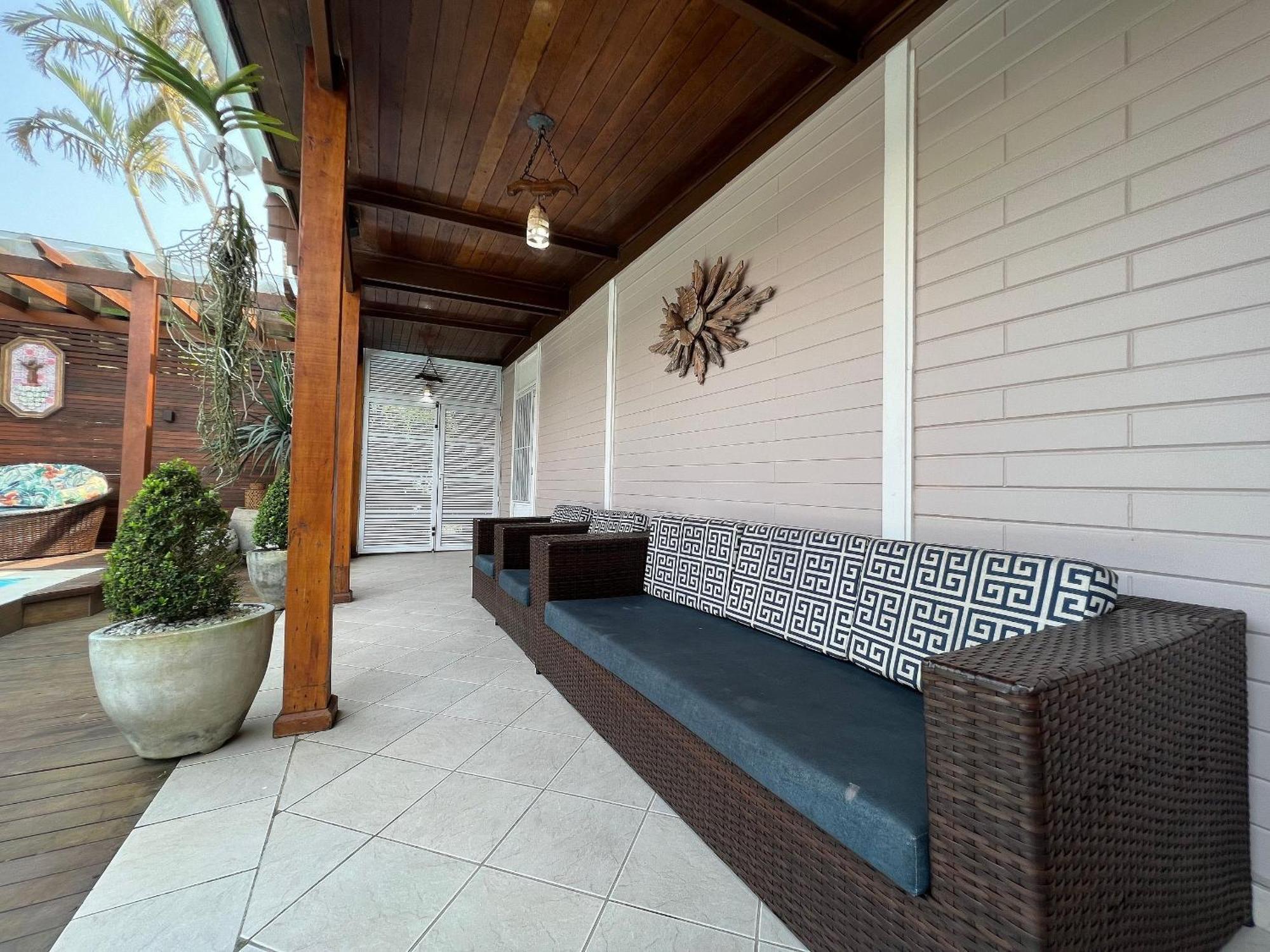 Casa Agradavel Com Piscina, A Poucos Passos Da Praia Peruíbe Exterior photo