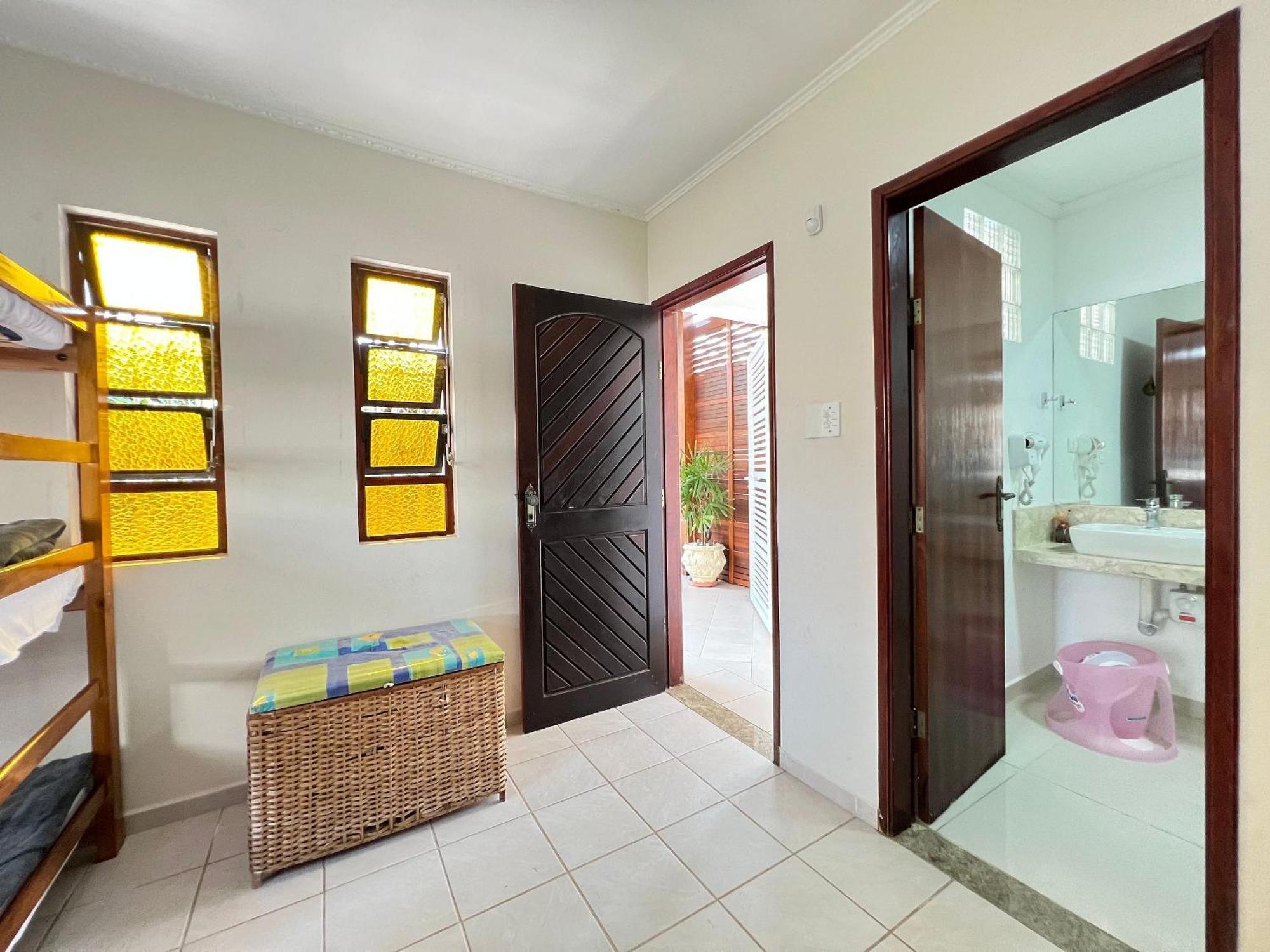 Casa Agradavel Com Piscina, A Poucos Passos Da Praia Peruíbe Exterior photo
