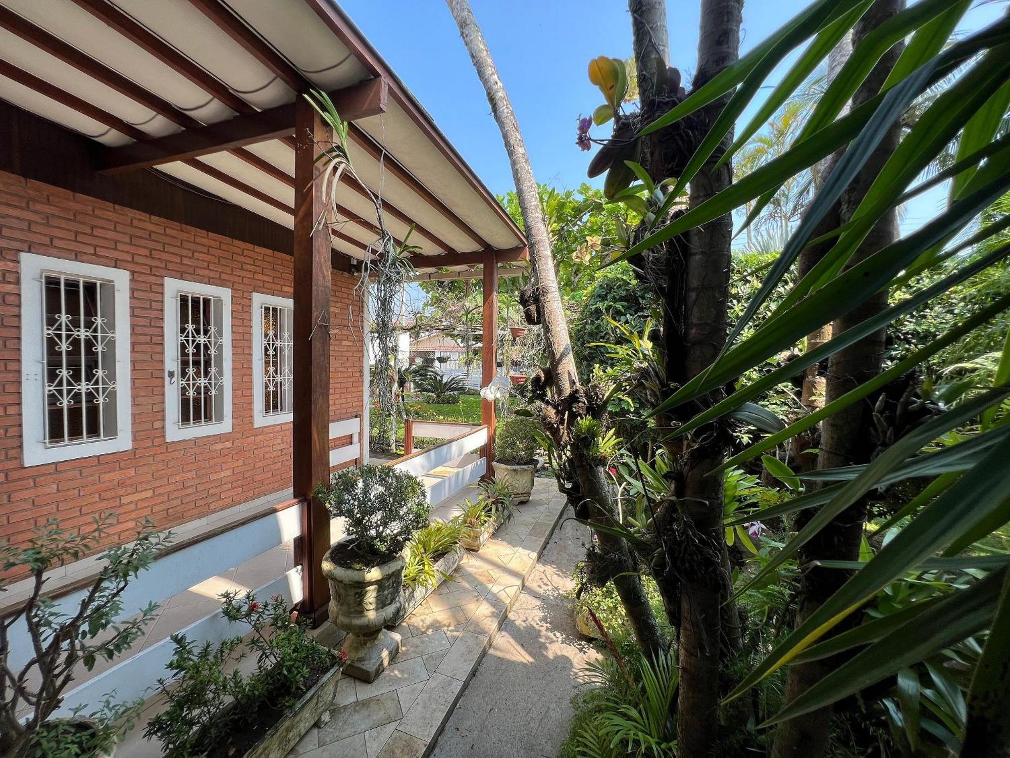 Casa Agradavel Com Piscina, A Poucos Passos Da Praia Peruíbe Exterior photo