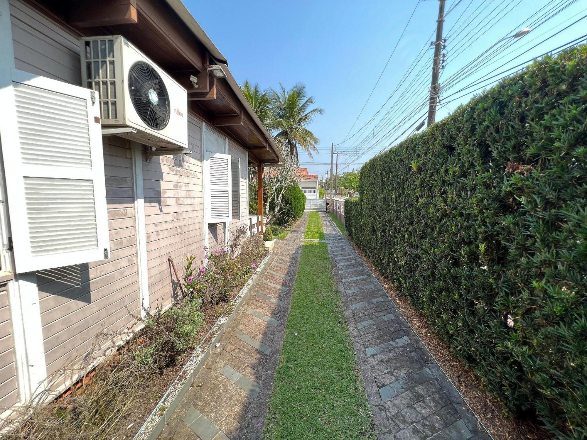 Casa Agradavel Com Piscina, A Poucos Passos Da Praia Peruíbe Exterior photo